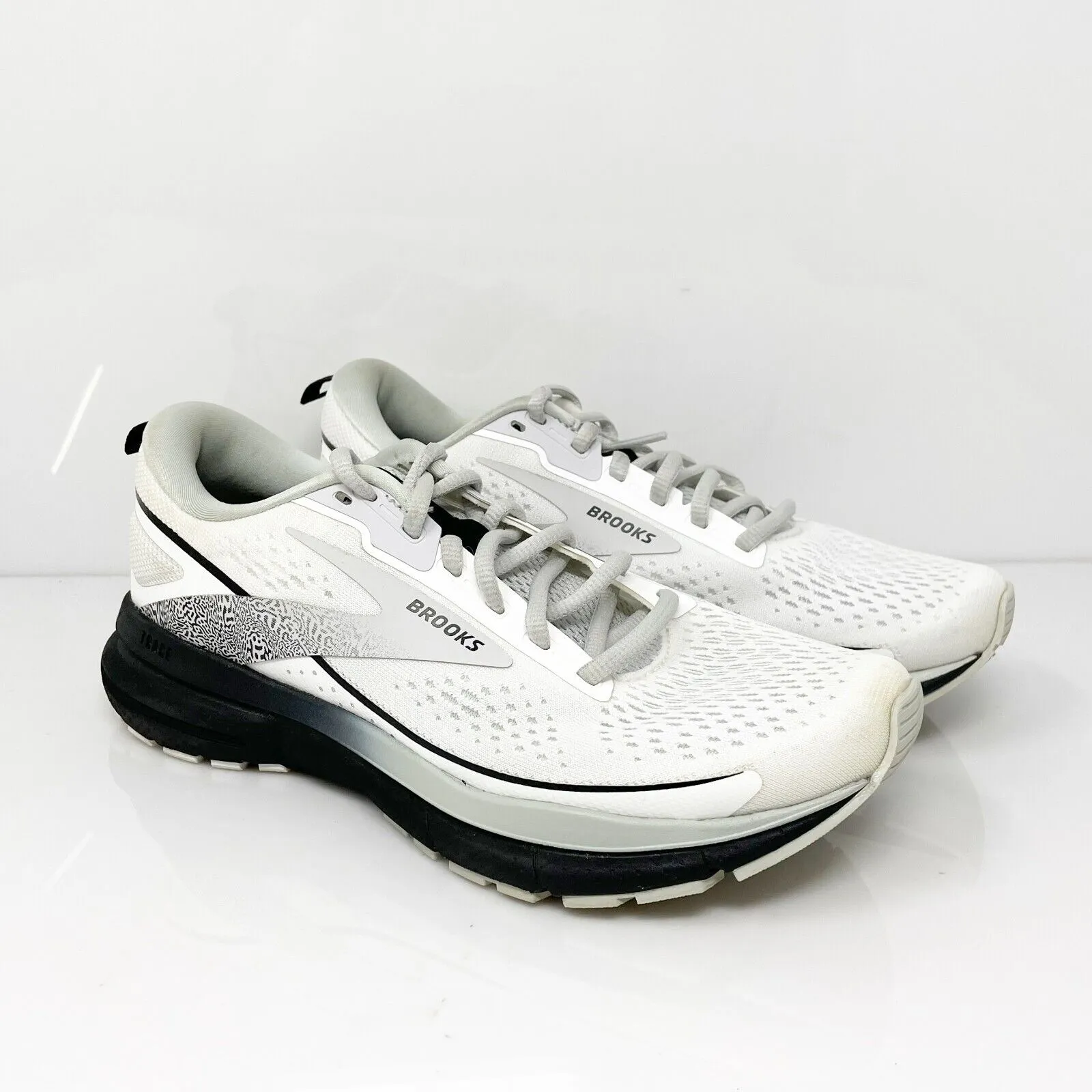 Brooks Womens Trace 3 1204011B191 White Running Shoes Sneakers Size 7 B