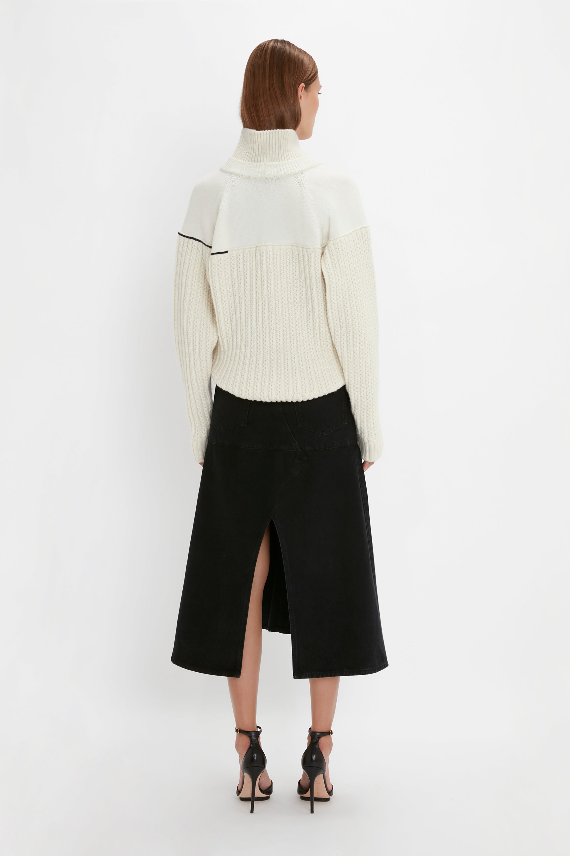 Collar Detail Jumper In Natural