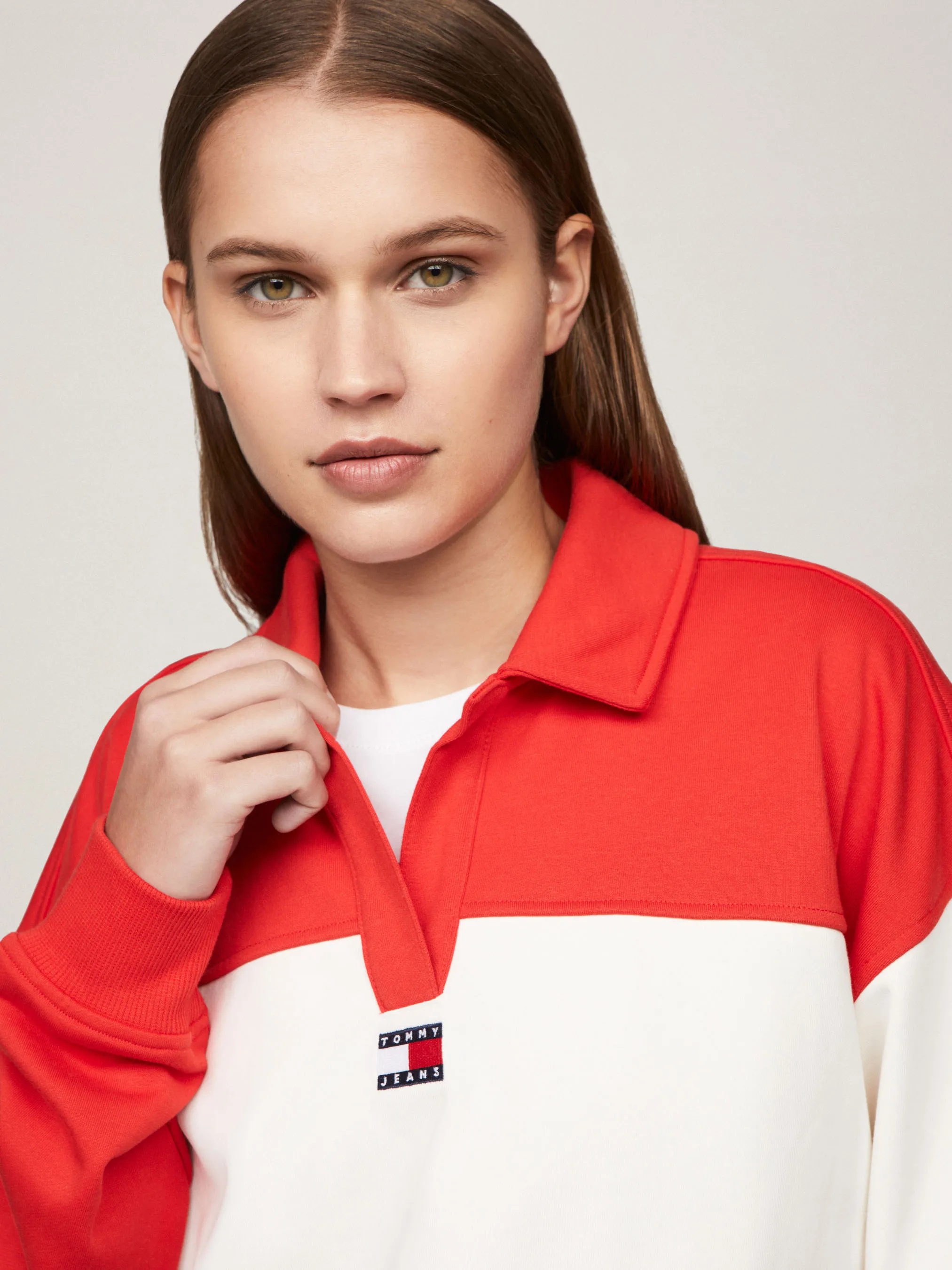 Colourblock Badge Sweatshirt | Sweatshirts & Hoodies | Tommy Jeans