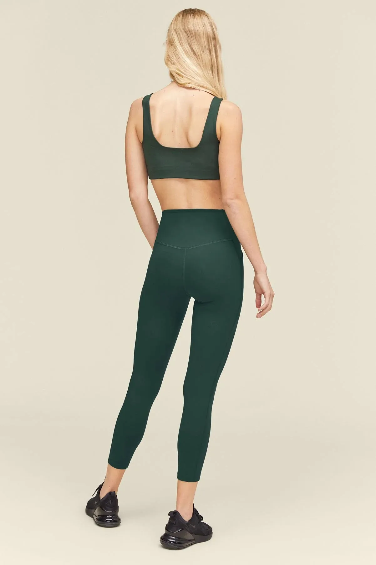 High-Rise Compressive Pocket Legging 23.75