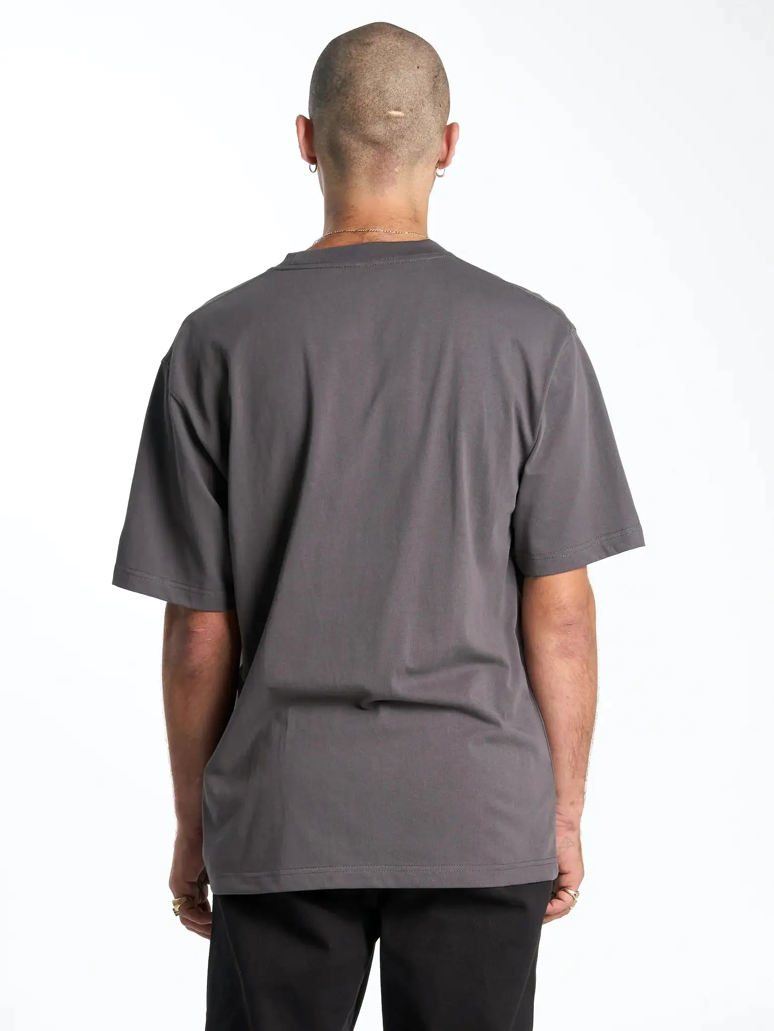 PATCH CORE POCKET TEE WORN BLACK