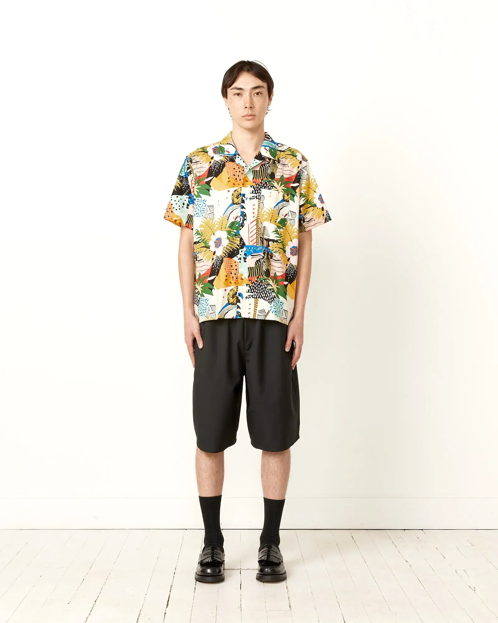 Short Sleeve Camp Shirt in Disco Oasis